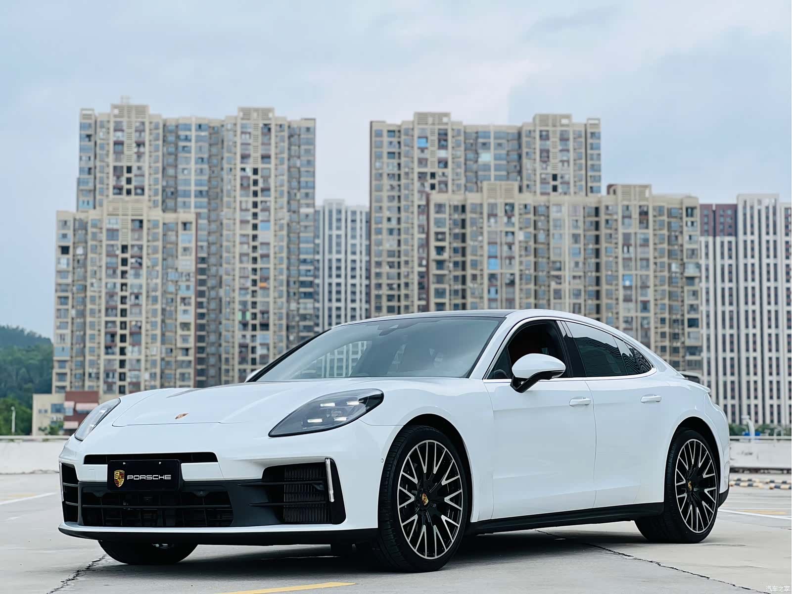 Porsche Panamera, 2025 1