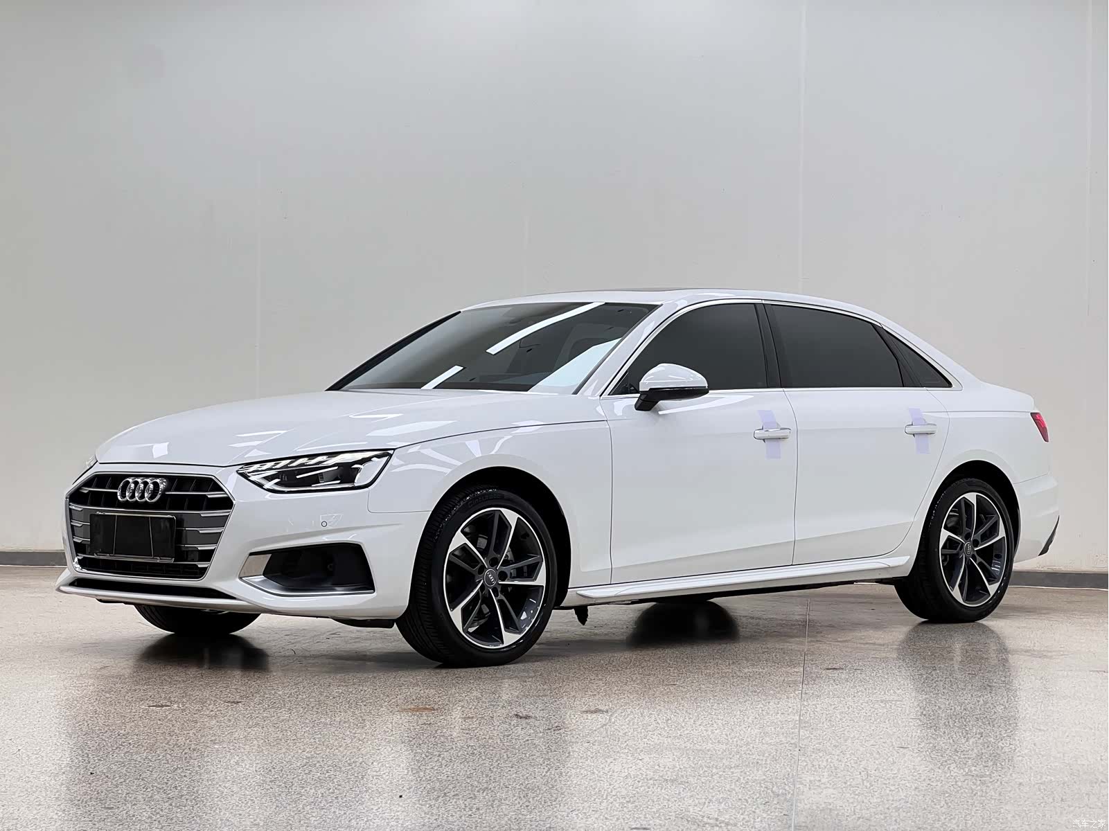 Audi A4L, 2020 1