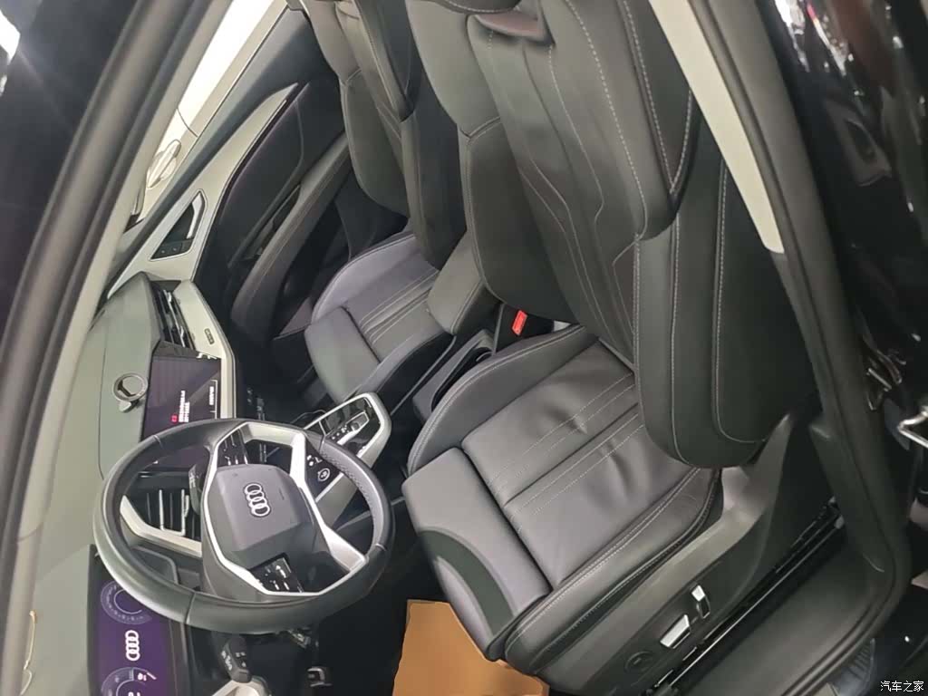 Audi Q5 e-tron, 2023 15