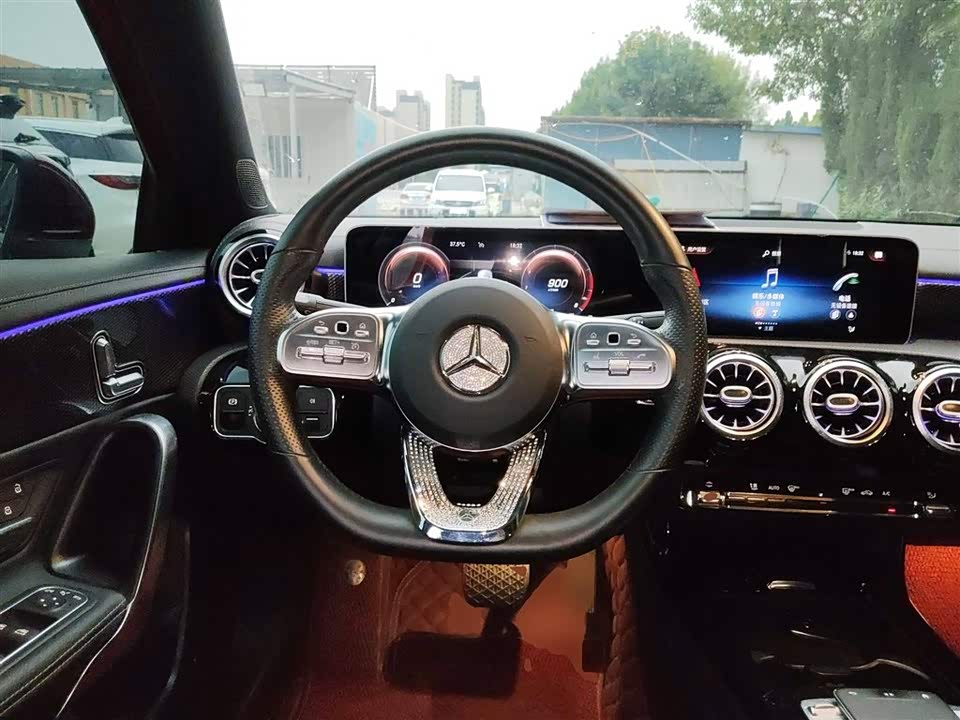 Mercedes-Benz Class A Mercedes-Benz Class A