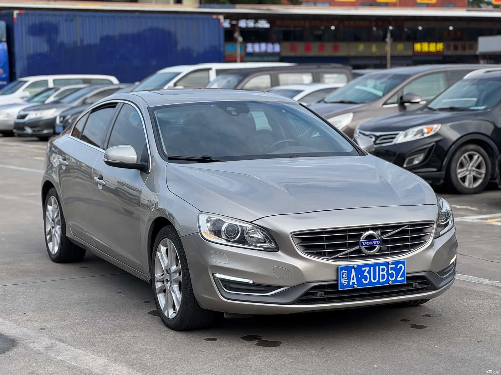 Volvo S60, 2015 3