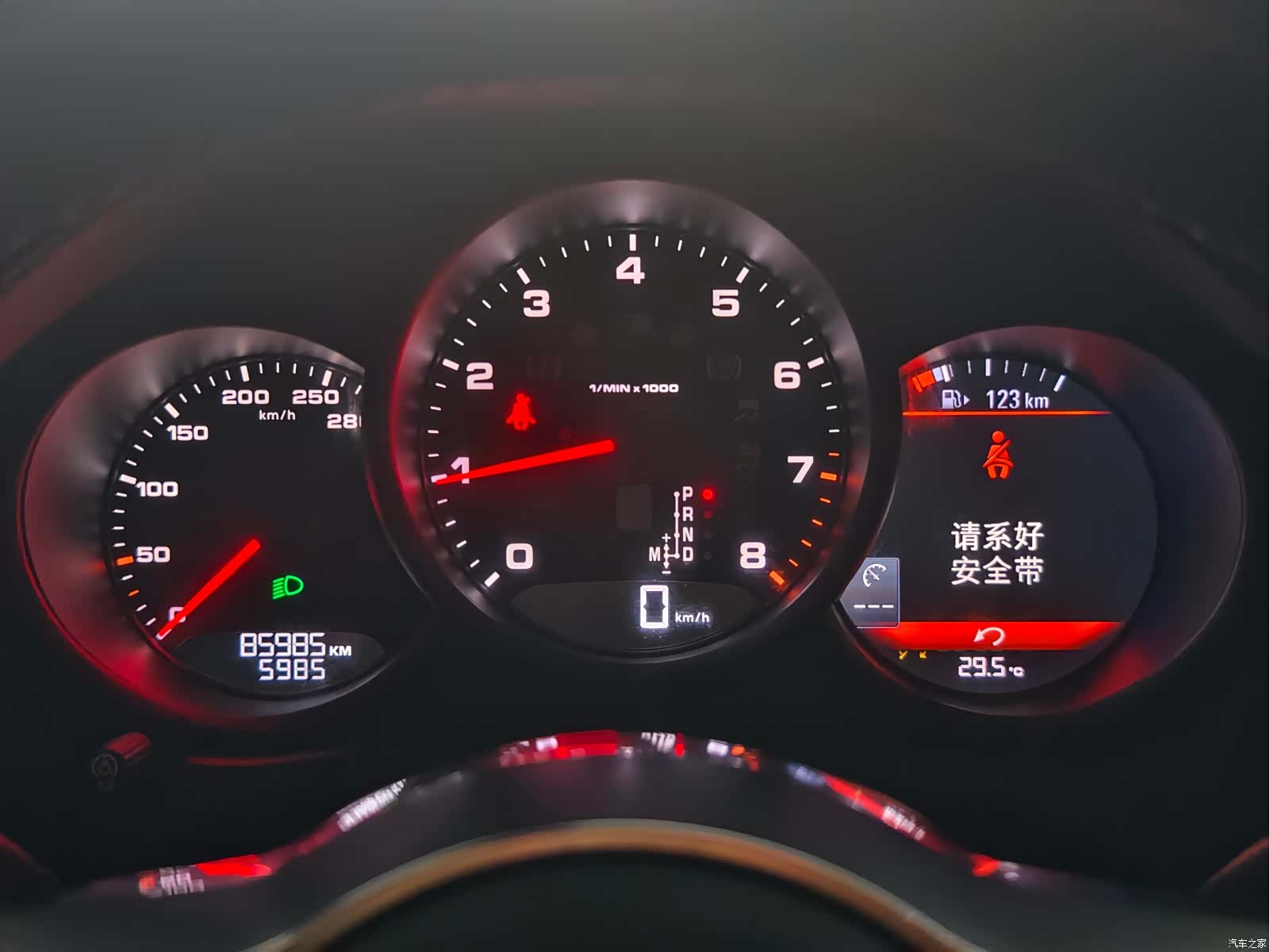 Porsche Macan, 2021 8