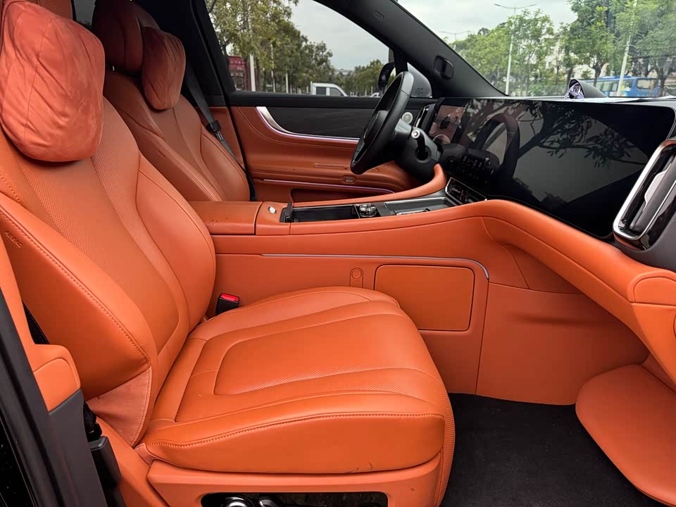 AITO Ask the world M9