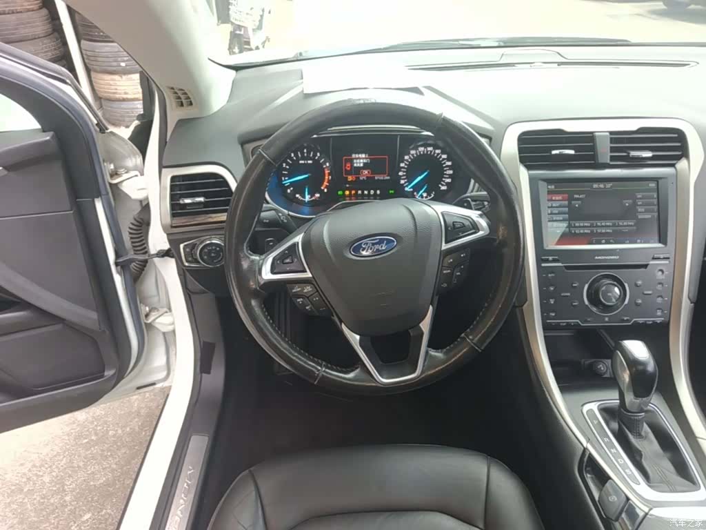 Ford Mondeo, 2015 11