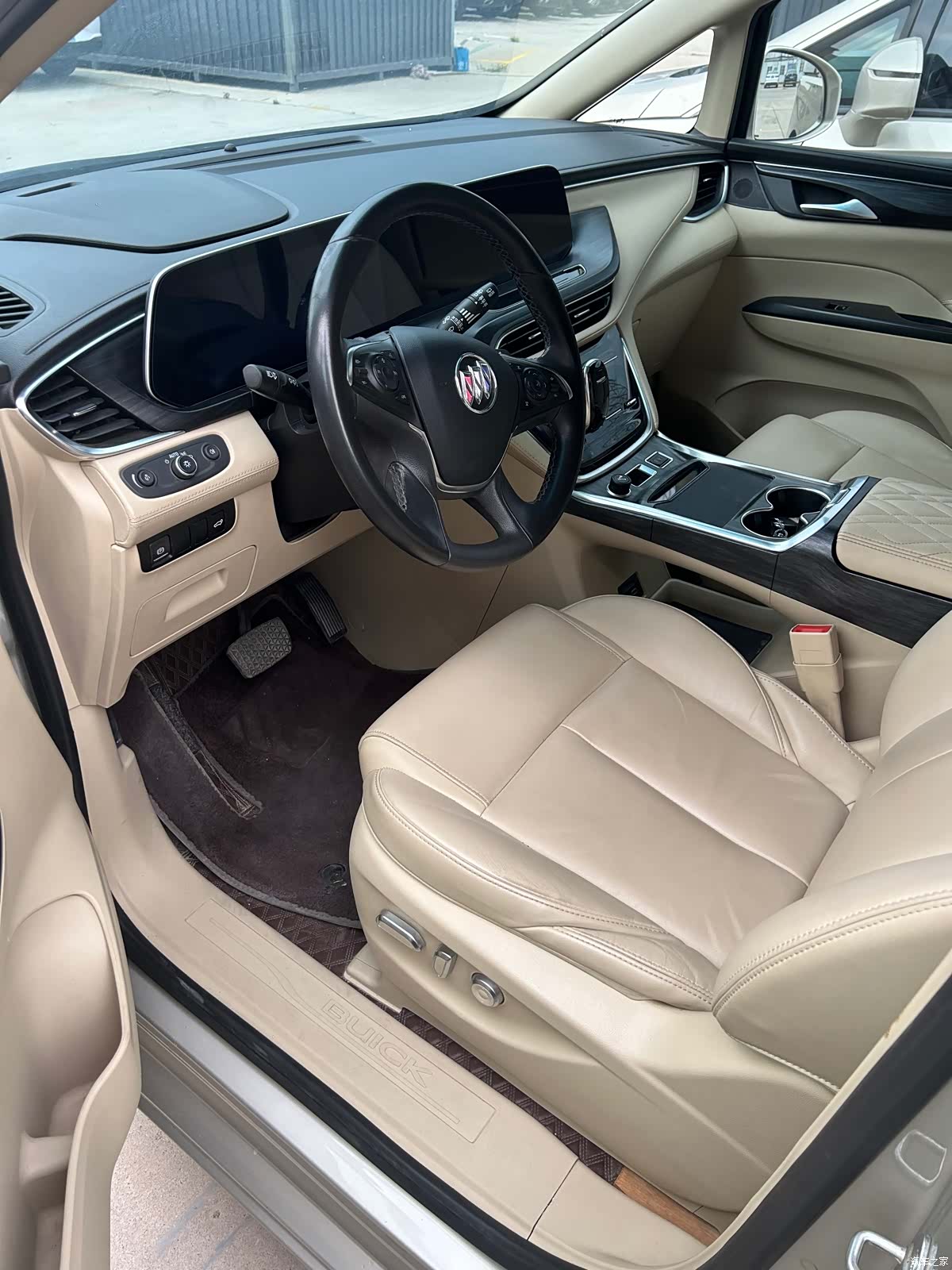 Buick GL8, 2022 4