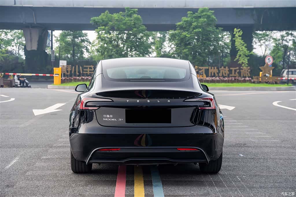 Tesla Model 3, 2023 7