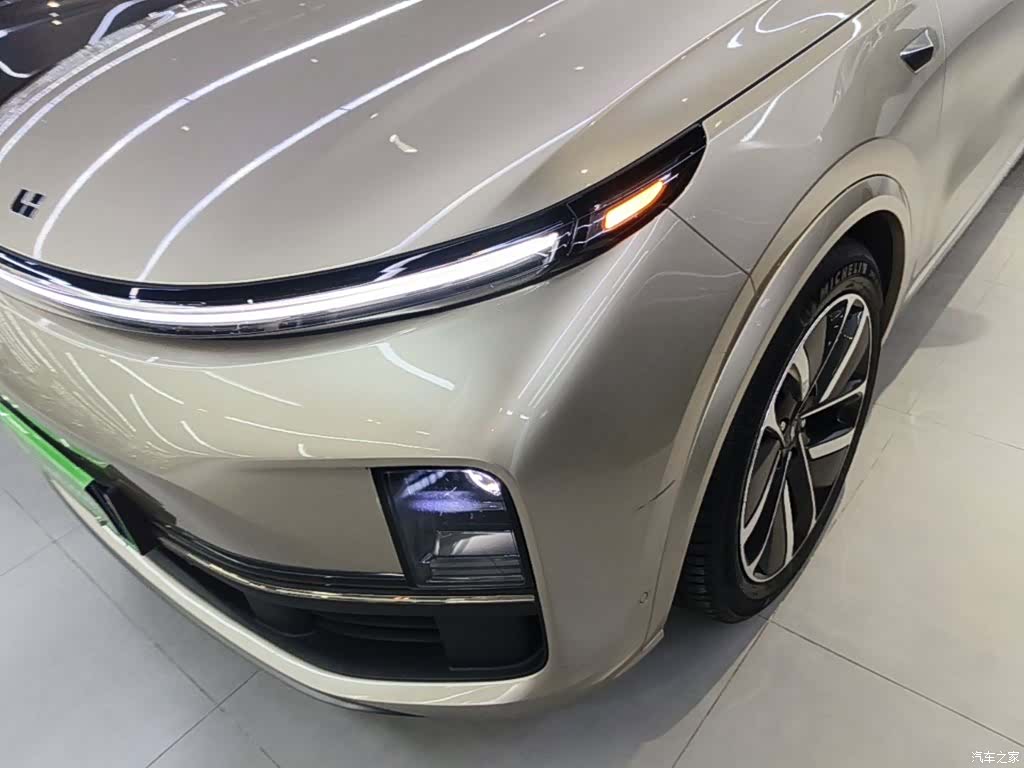 Li Auto L8, 2024 24