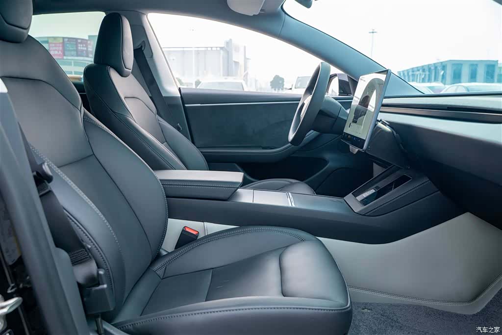 Tesla Model 3, 2023 14