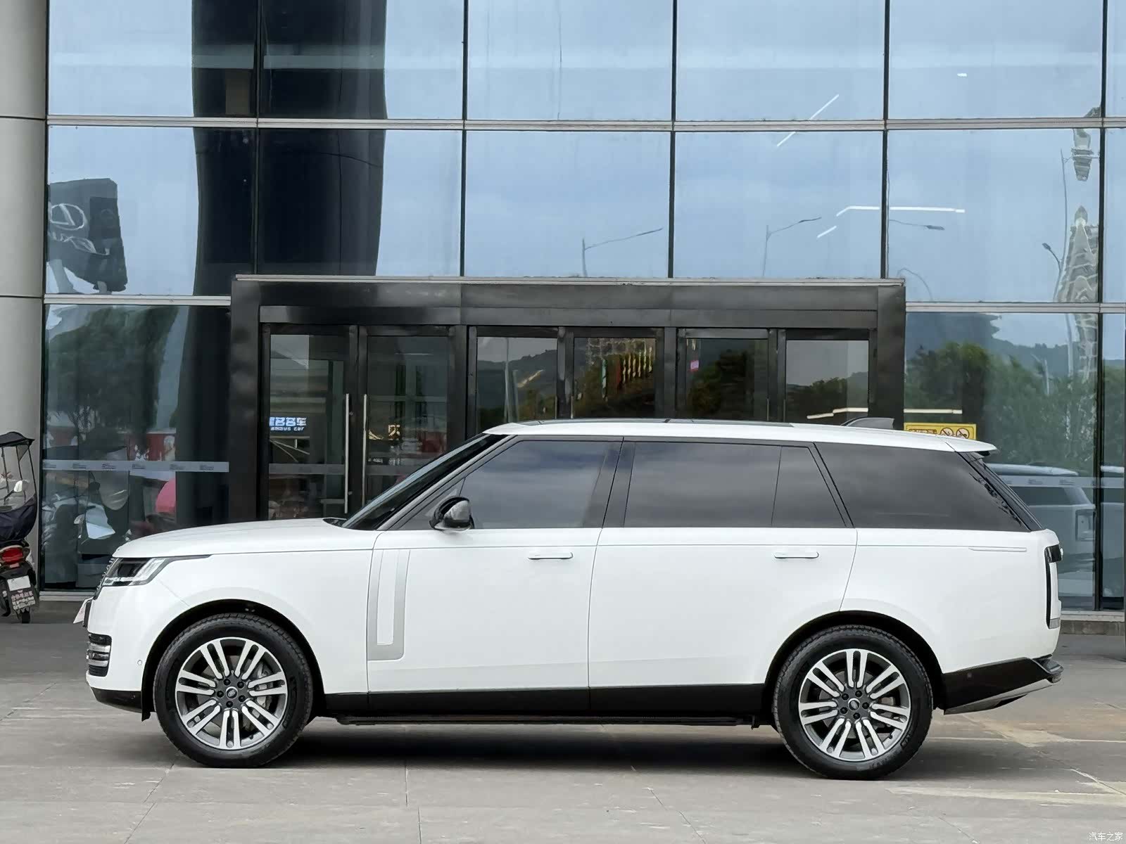 Land Rover Range Rover, 2023 3
