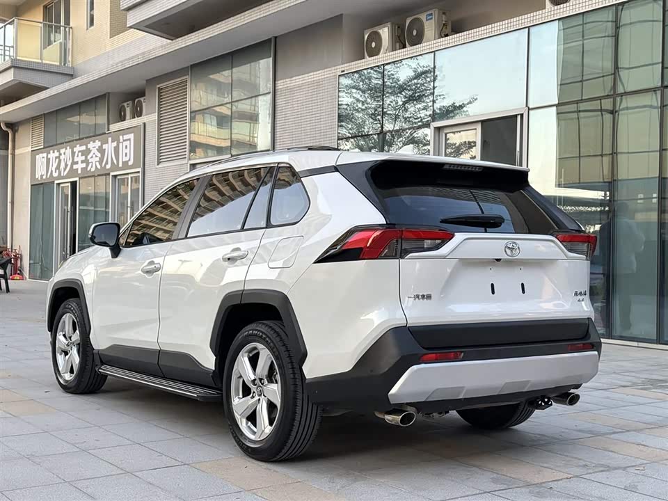 Toyota RAV4 Rongfang
