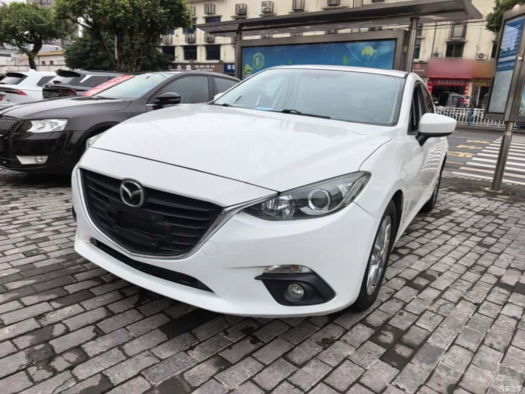 Mazda Mazda3, 2015 1