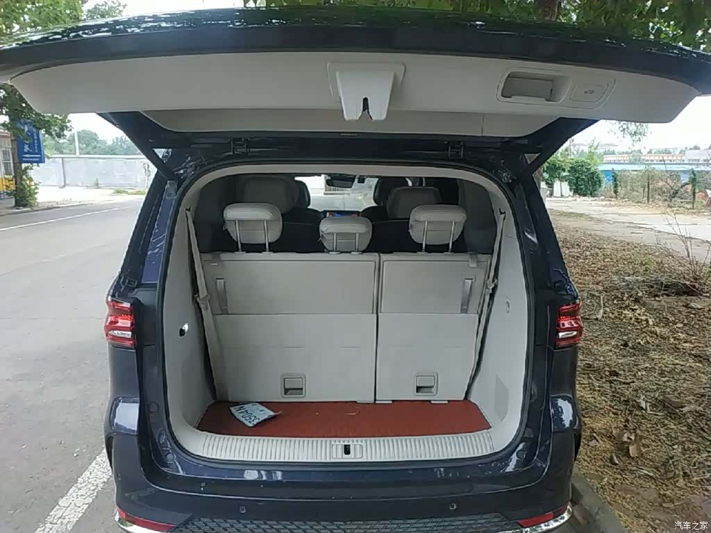 Roewe iMAX8, 2021 19