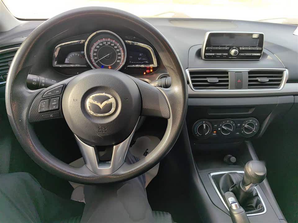 Mazda 3 Angkesaila
