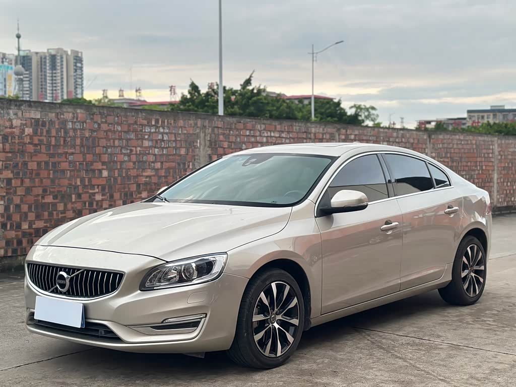 Volvo S60