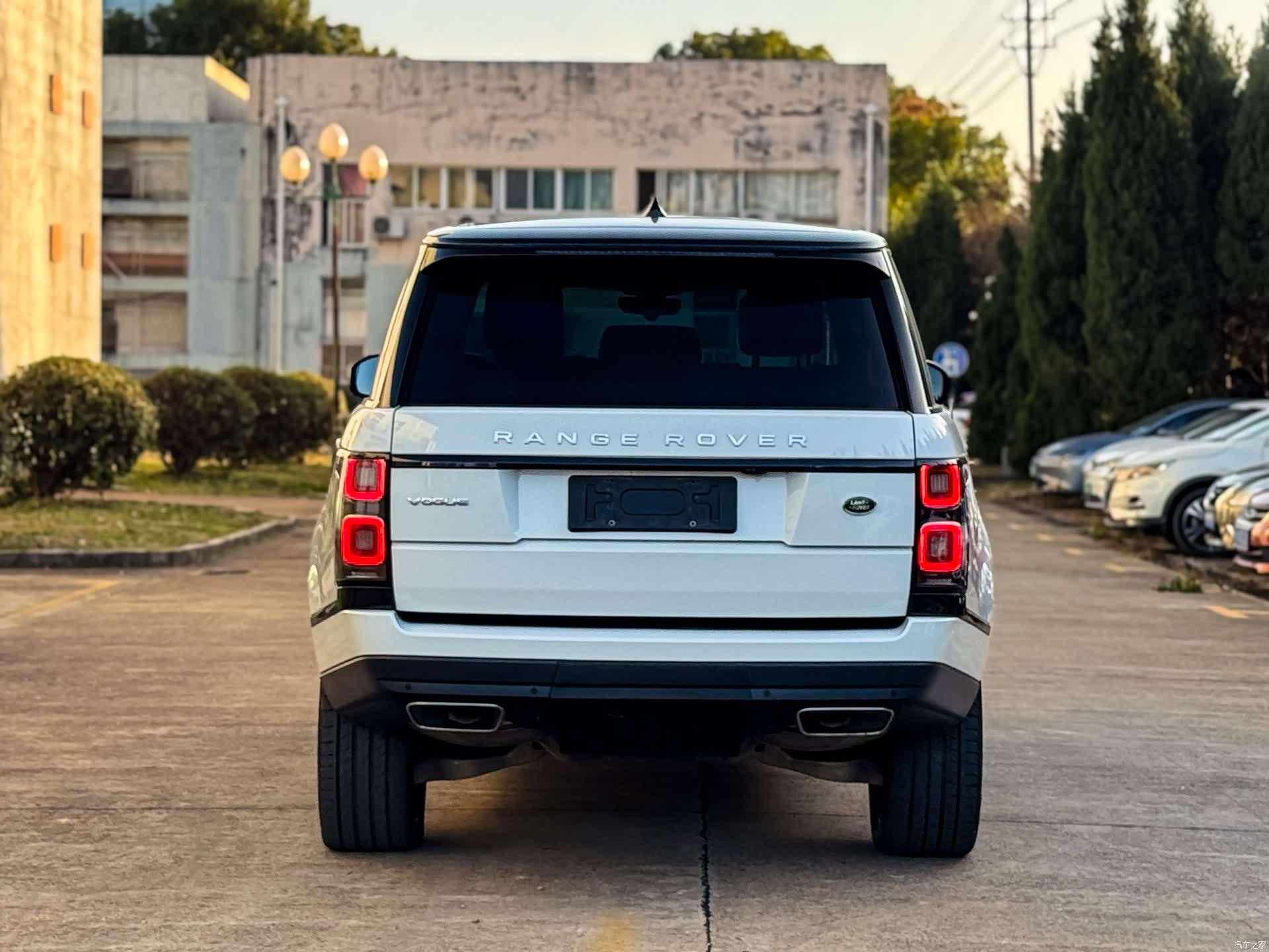 Land Rover Range Rover, 2018 все фото
