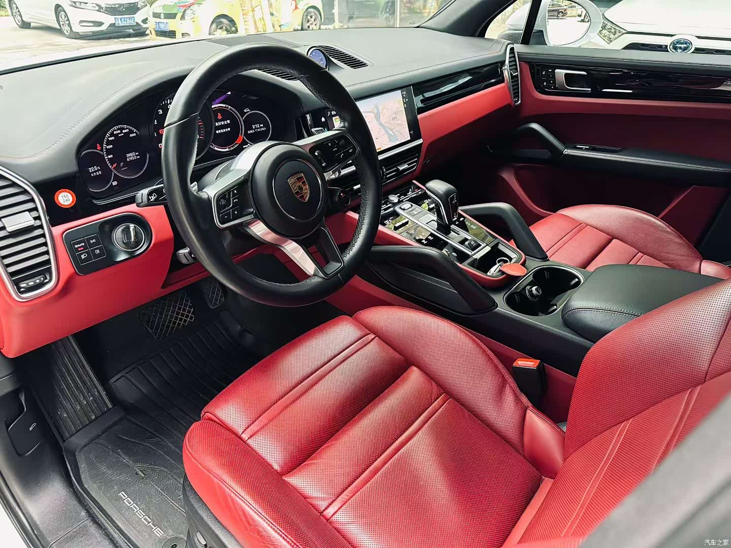 Porsche Cayenne, 2022 все фото