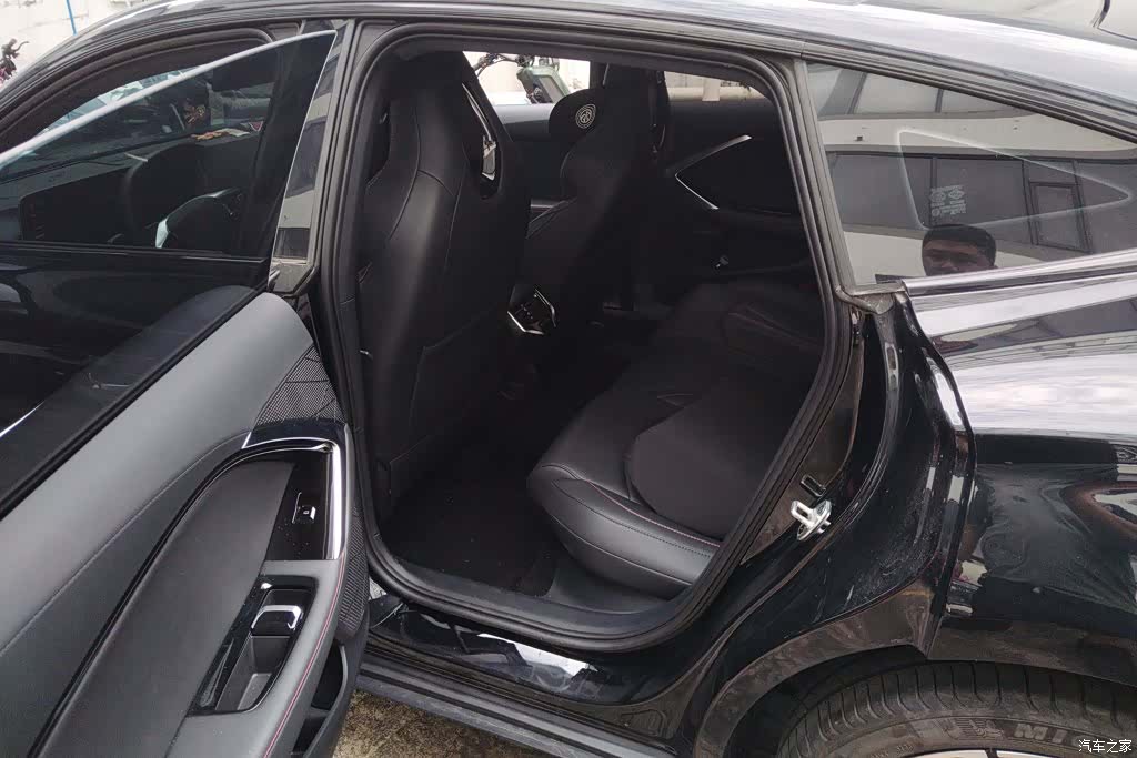 MG MG7, 2023 11