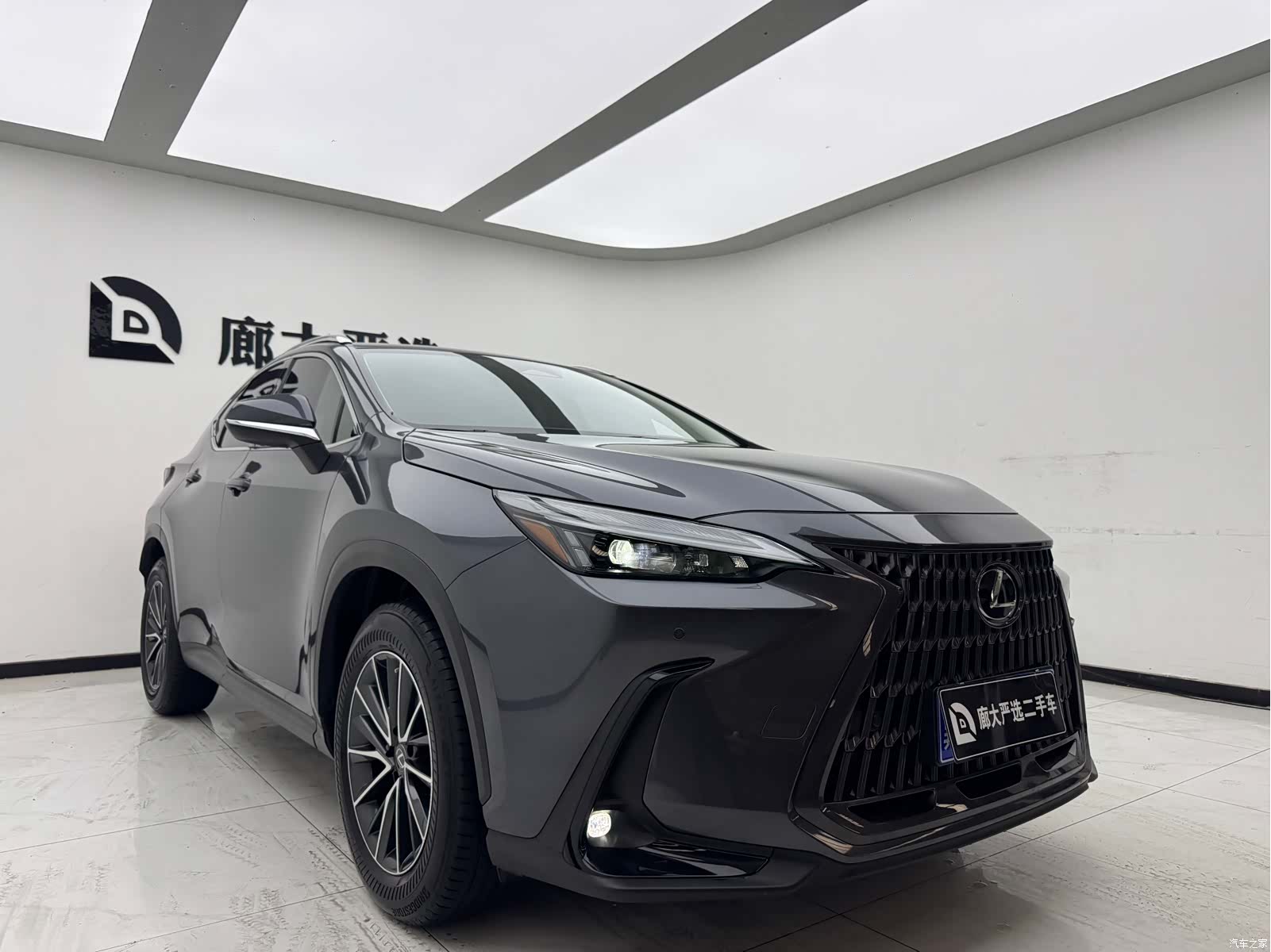 Lexus NX, 2022 3