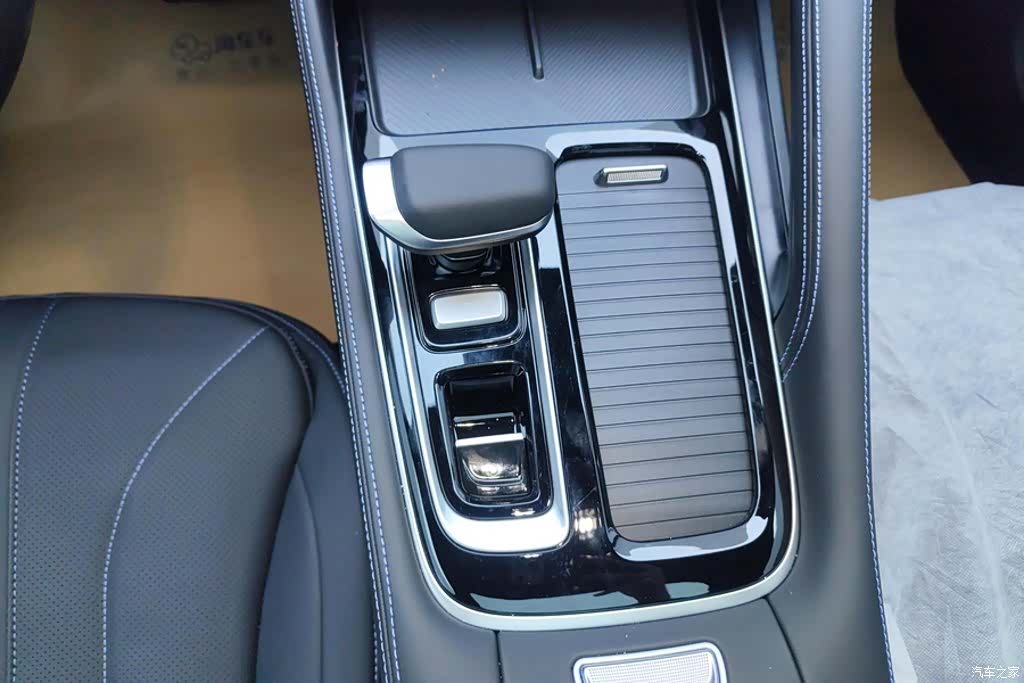 Geely Preface, 2026 16