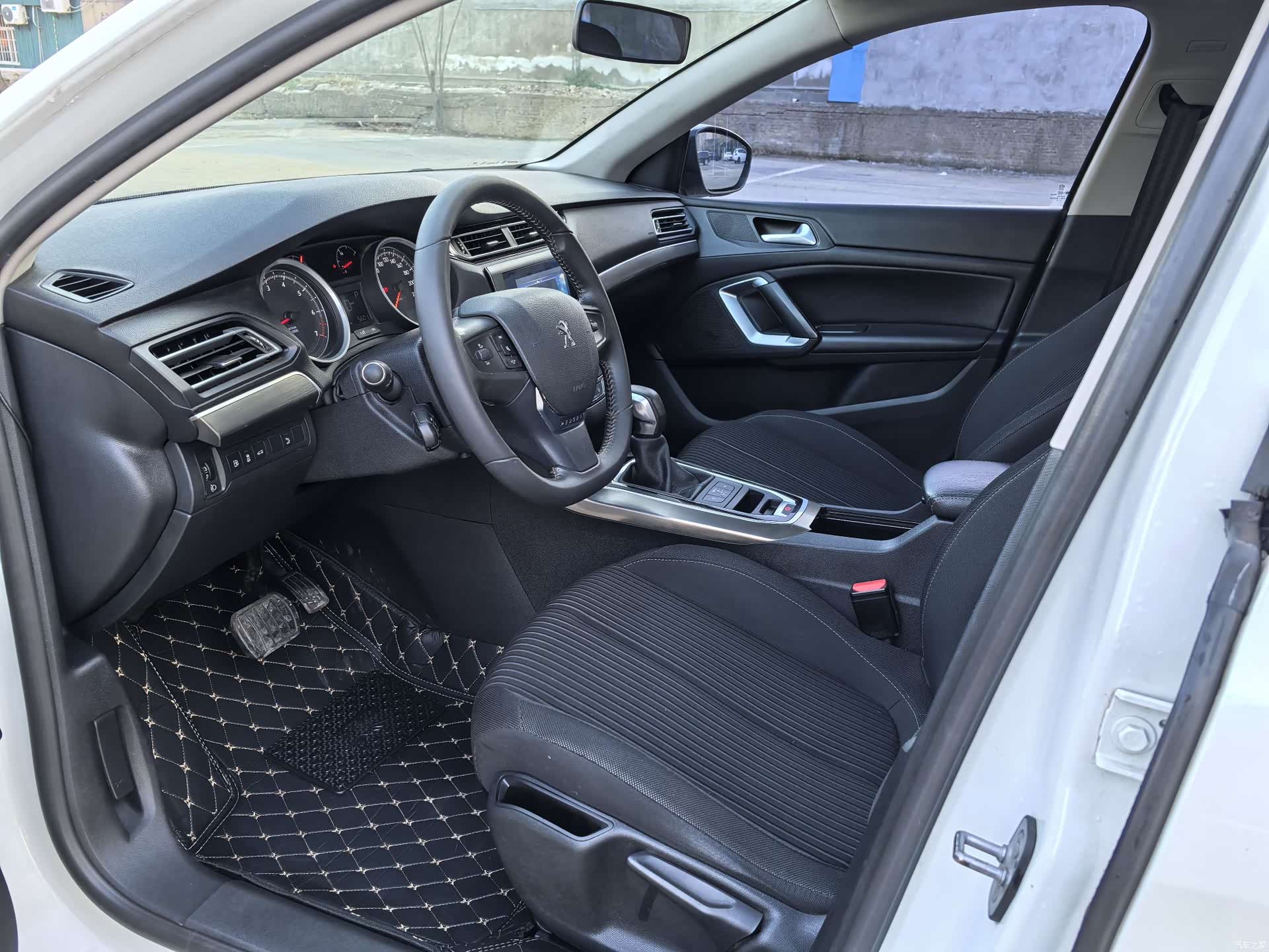 Peugeot 408, 2016 7