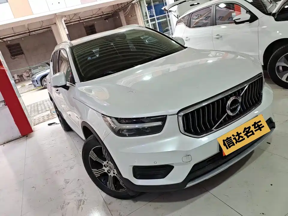 Volvo XC40