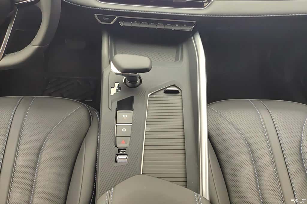 Geely Preface, 2026 16