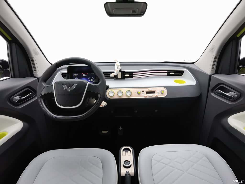 Wuling MINIEV, 2023 все фото