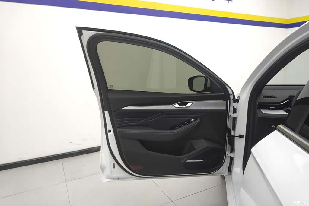 Geely Preface, 2025 7