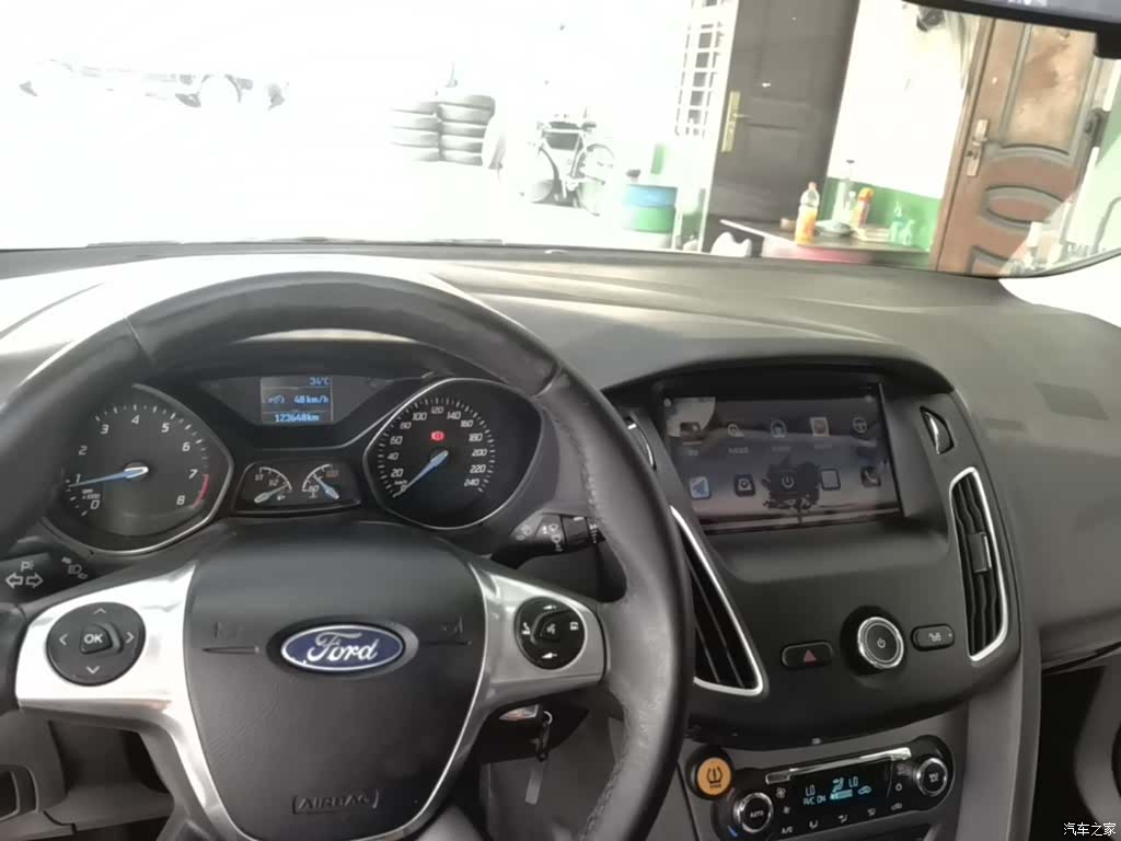Ford Focus, 2015 10