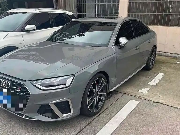 Audi S4