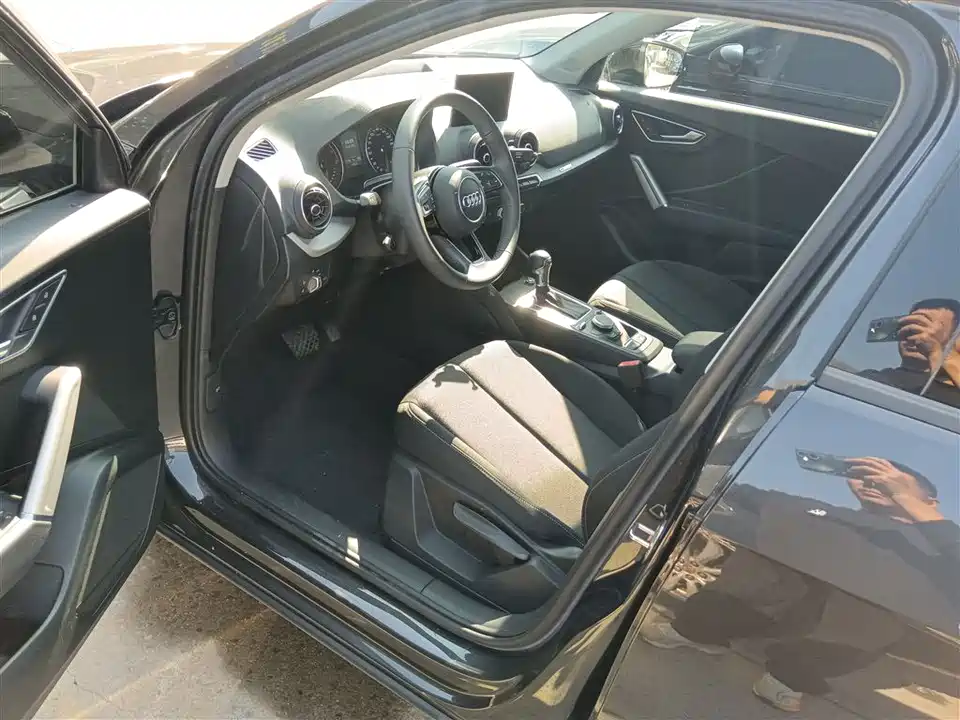 Audi Q2L Audi Q2L
