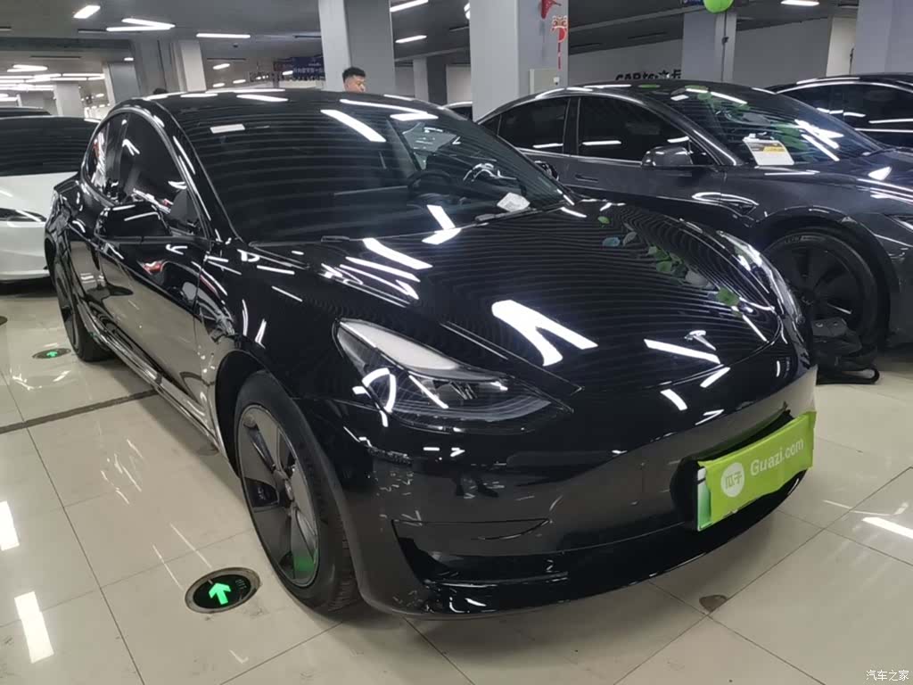 Tesla Model 3, 2023 4