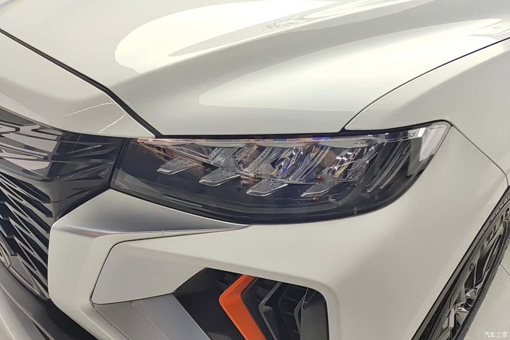Geely Boyue, 2022 все фото