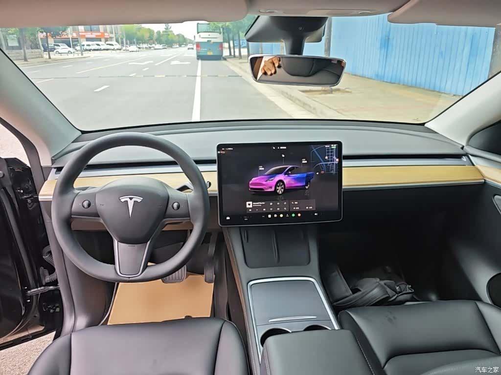 Tesla Model Y, 2022 10