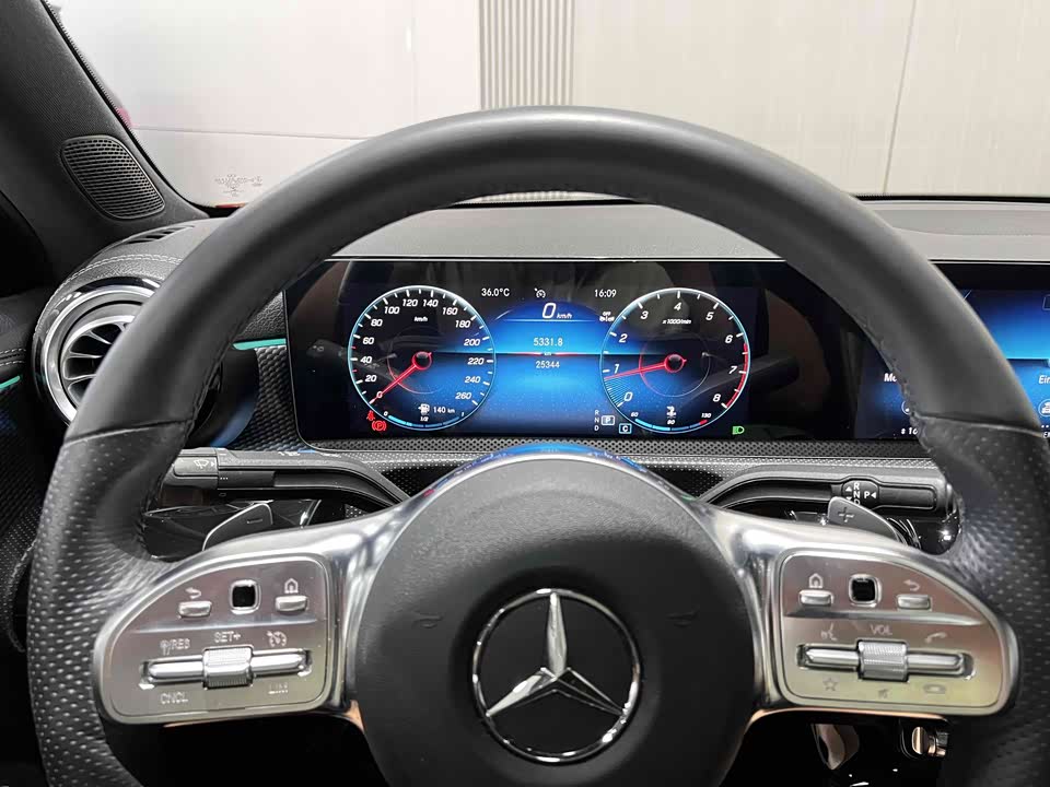 Mercedes-Benz Class A Mercedes-Benz Class A