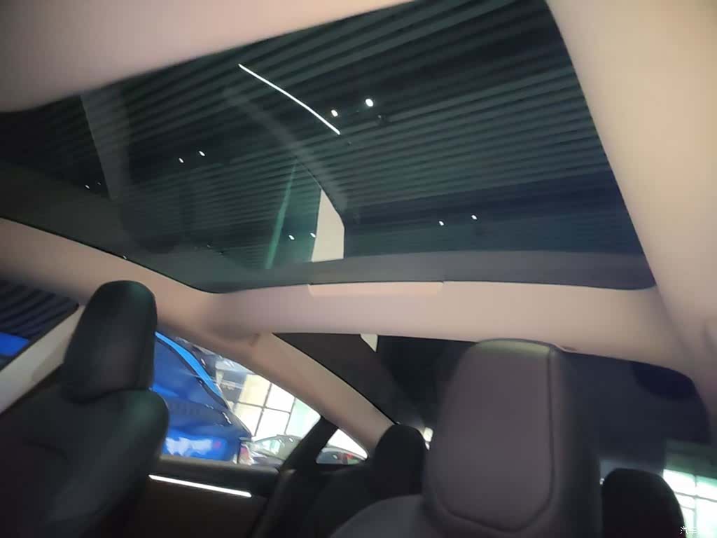 Tesla Model 3, 2024 18