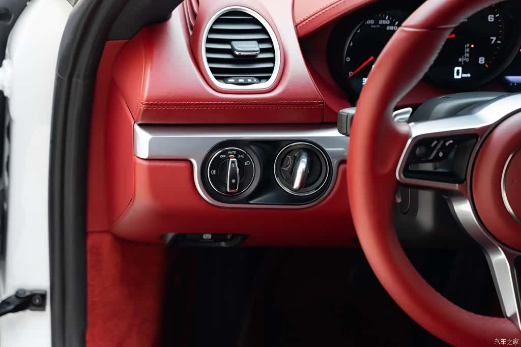 Porsche Cayman, 2018 14