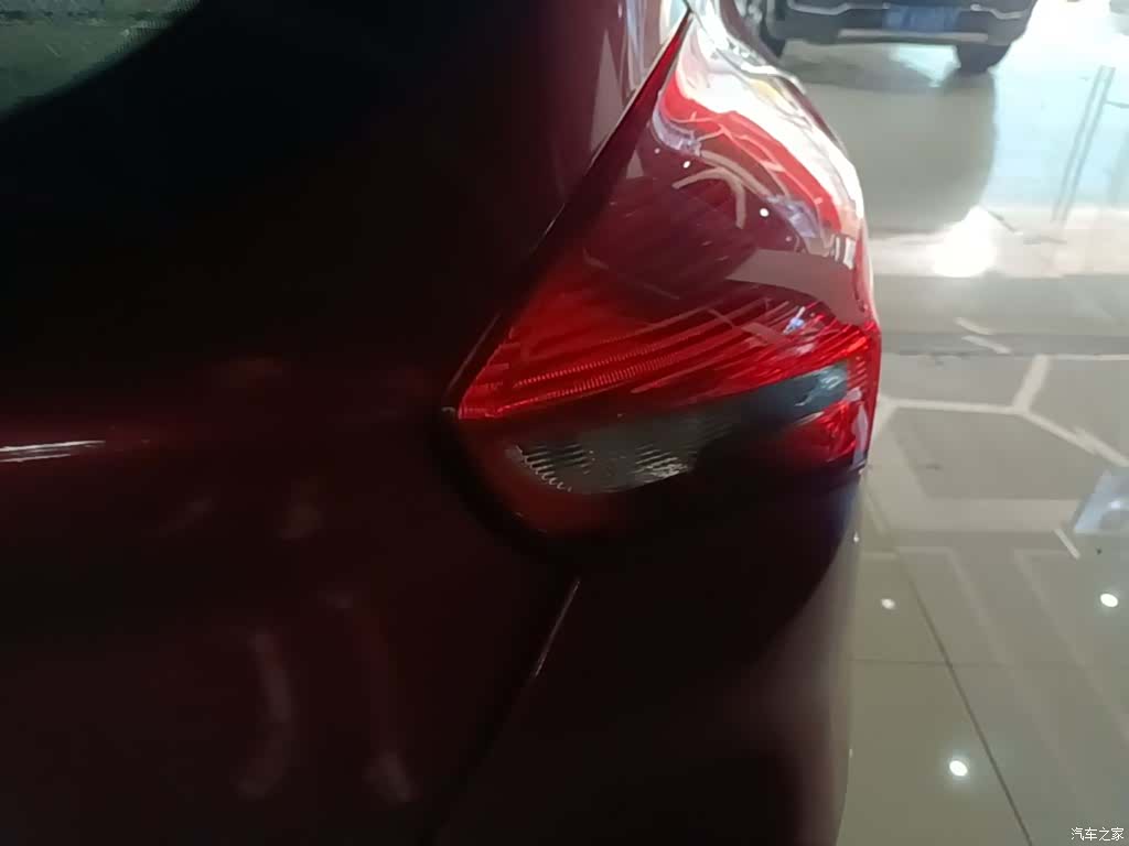 Ford Focus, 2015 8
