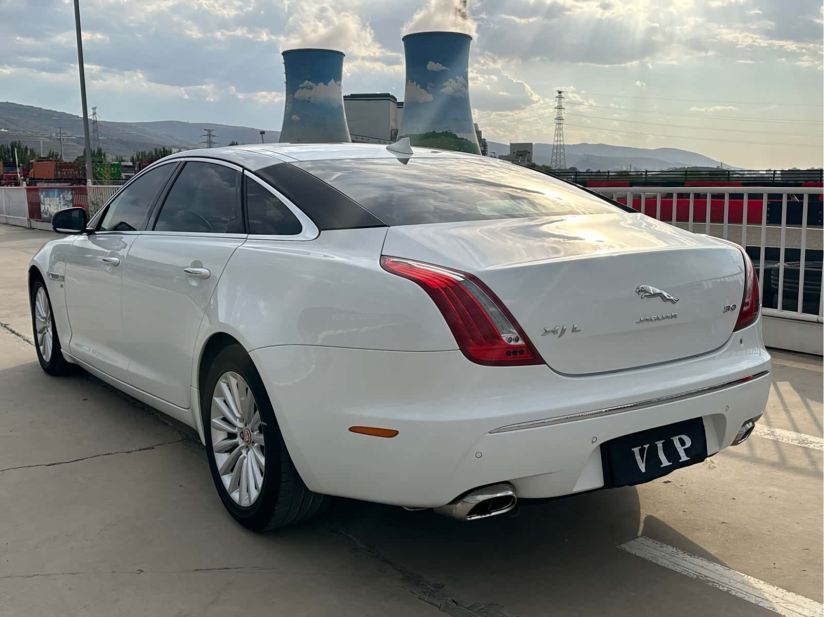 Jaguar XJ, 2016 6