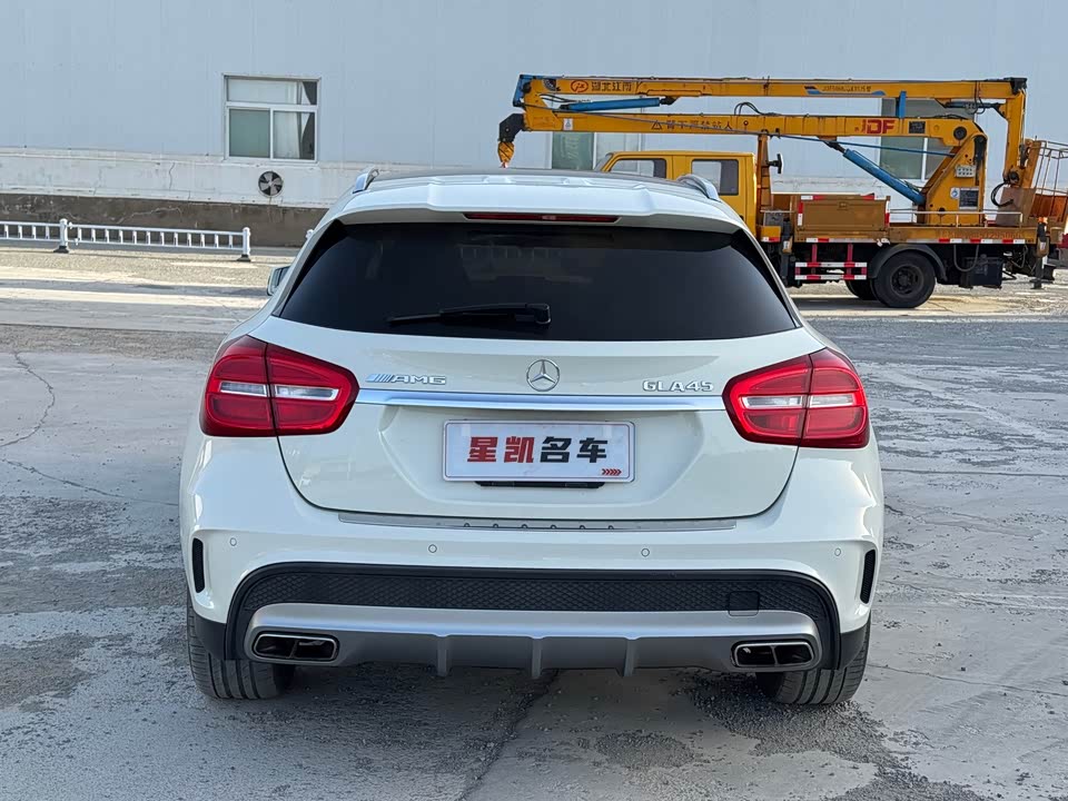 Mercedes-Benz GLA AMG