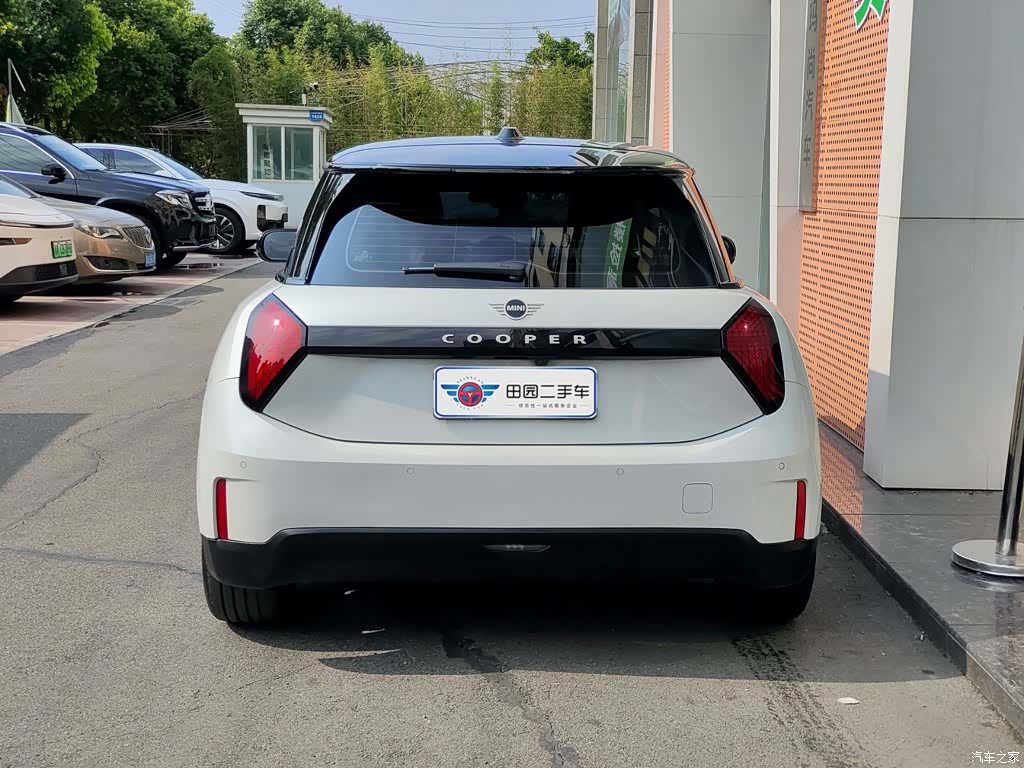 Mini Cooper, 2025 все фото