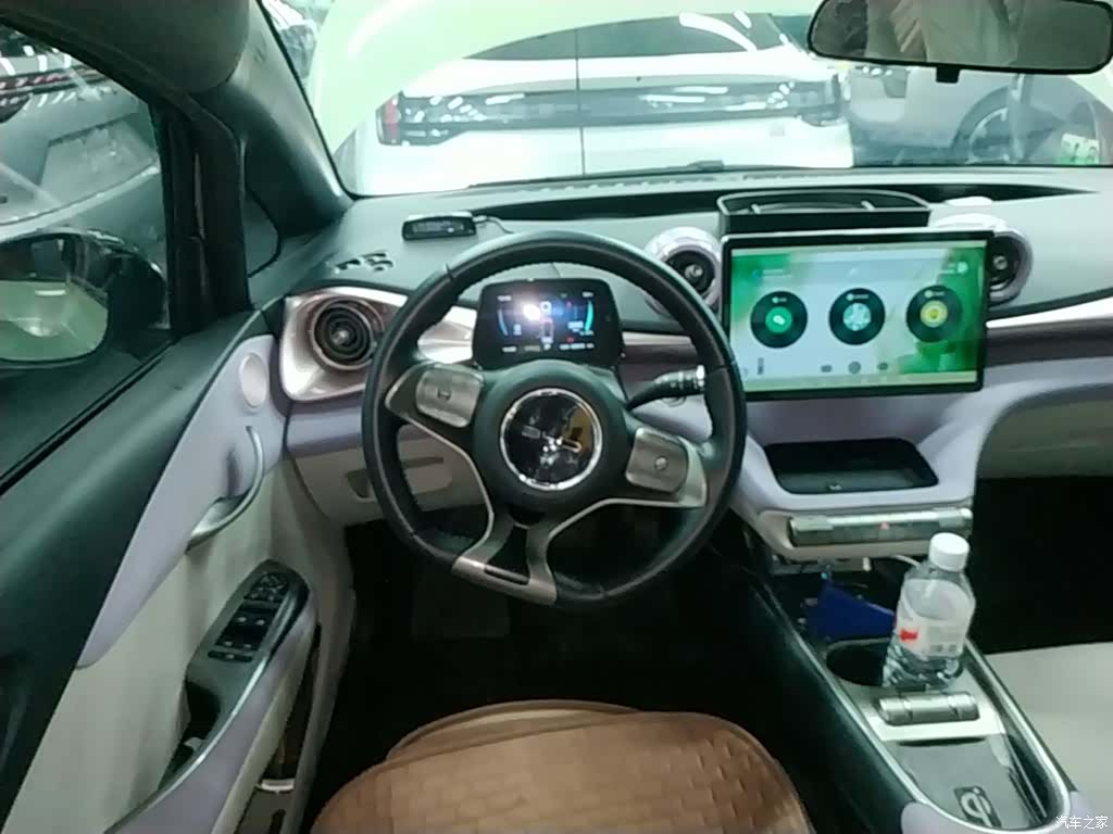BYD Dolphin, 2022 11