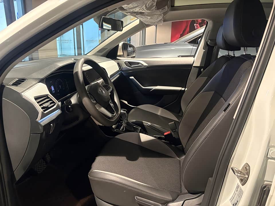 Volkswagen Exploring the shadow