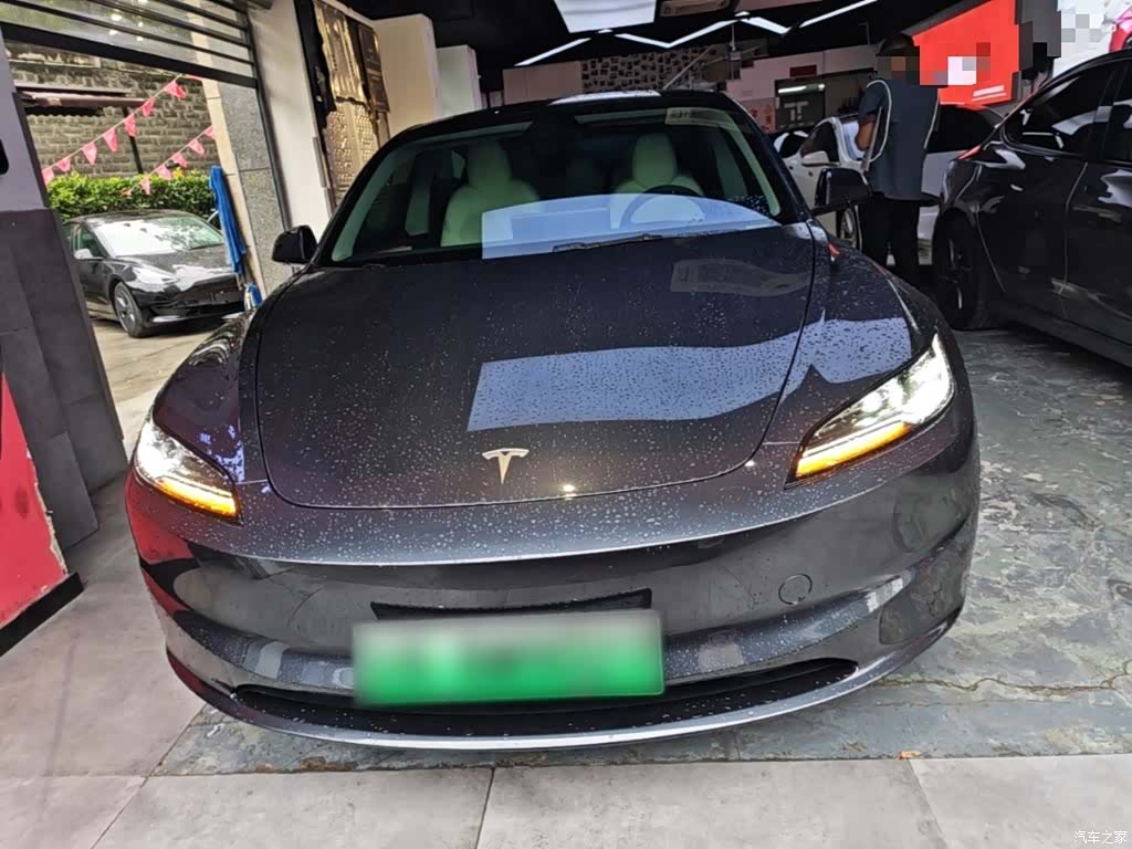 Tesla Model 3, 2024 3