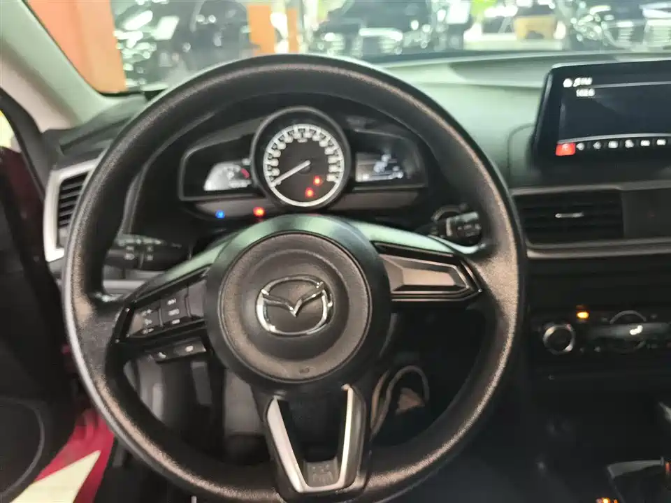 Mazda 3 Angkesaila