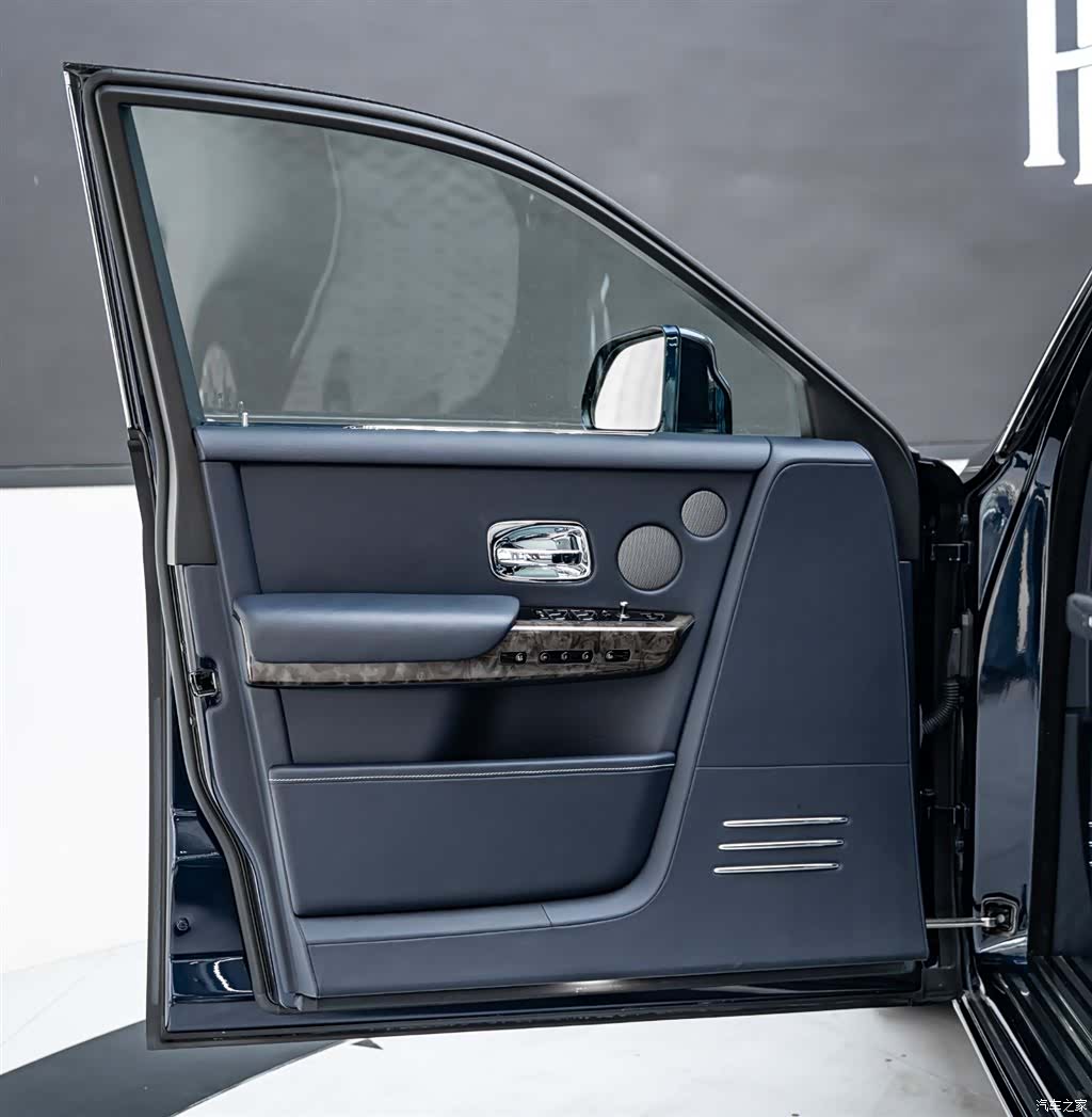 Rolls-Royce Phantom, 2019 23