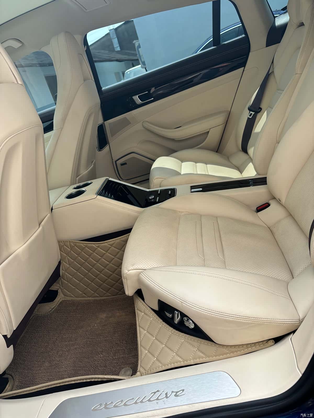 Porsche Panamera, 2022 7