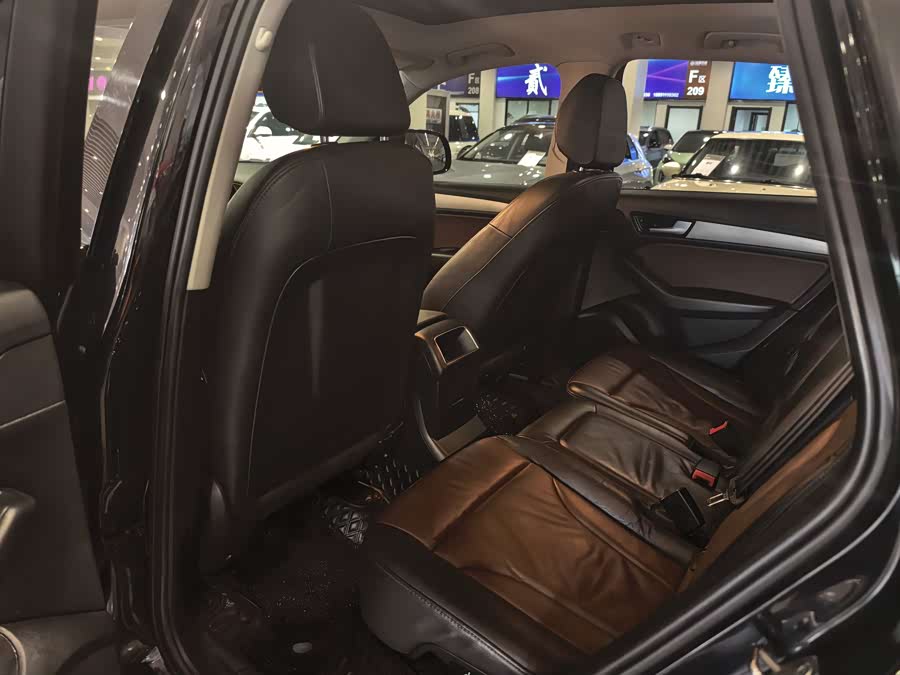 Audi Q5 2018, фото 6