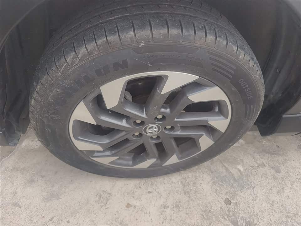 Toyota RAV4 Rongfang