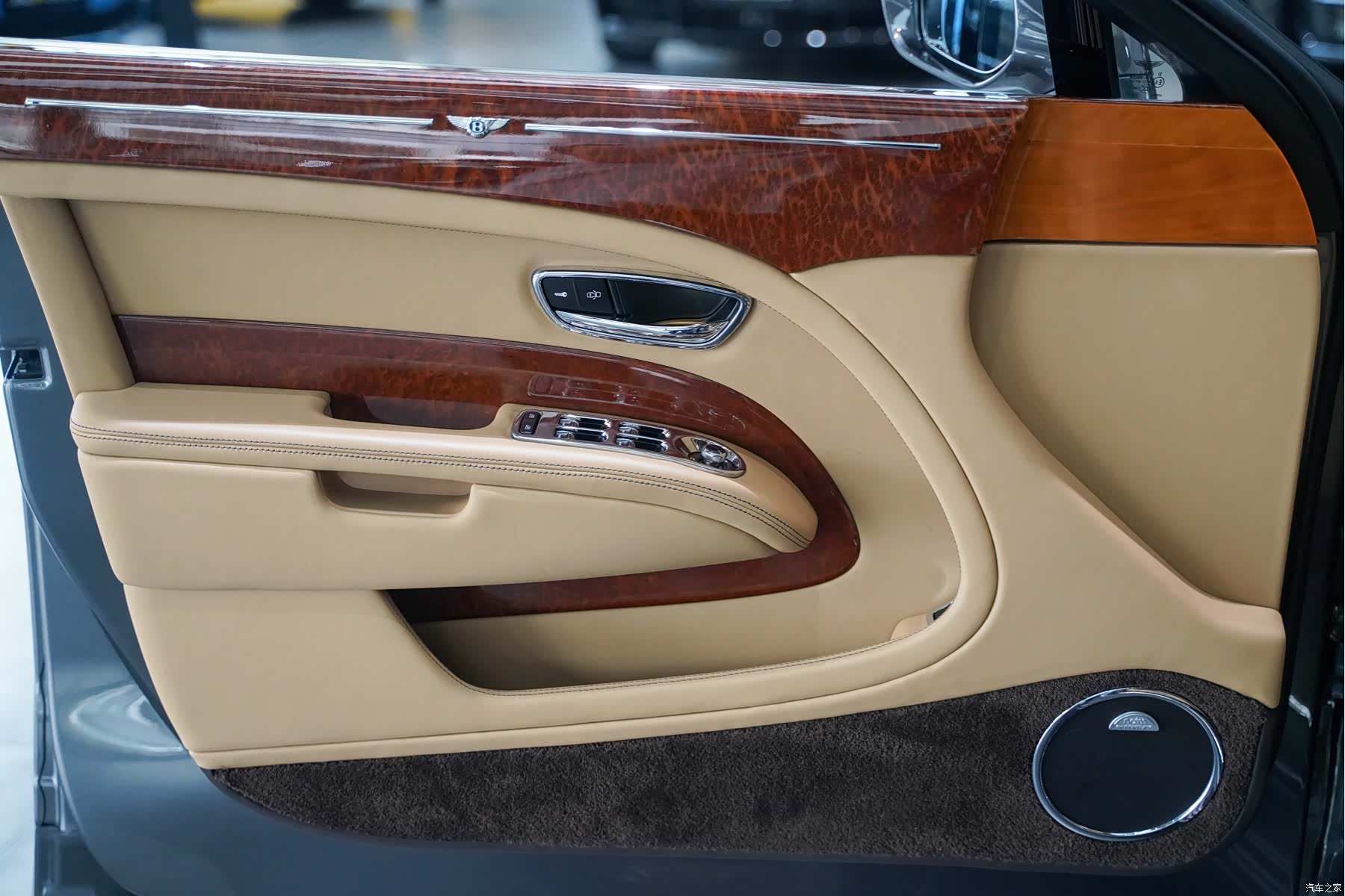 Bentley Mulsanne, 2018 все фото